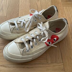 Come Des Garçon Converse. Size 5 Men size 7.5 women